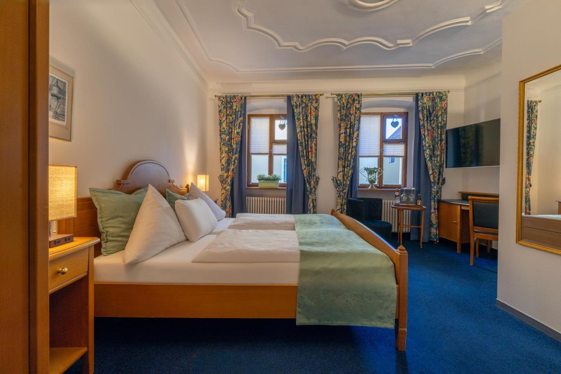 Sperber Braeu Hotel Sulzbach-Rosenberg Buitenkant foto
