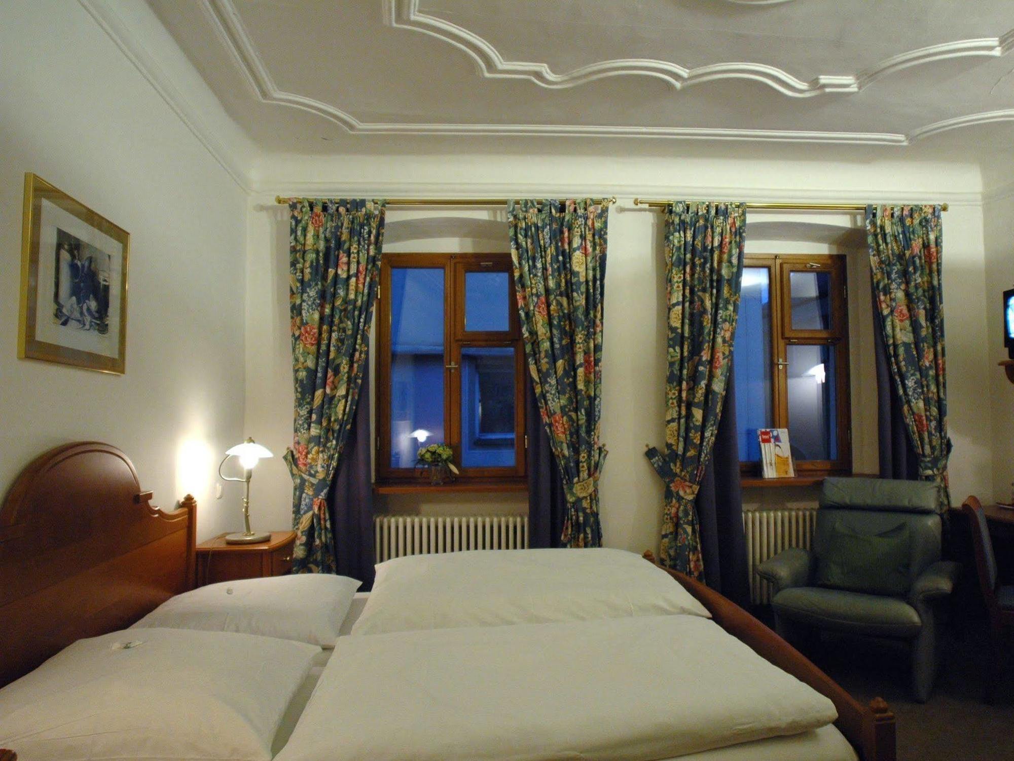 Sperber Braeu Hotel Sulzbach-Rosenberg Buitenkant foto